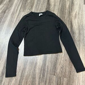 H&M slightly cropped black long sleeve top